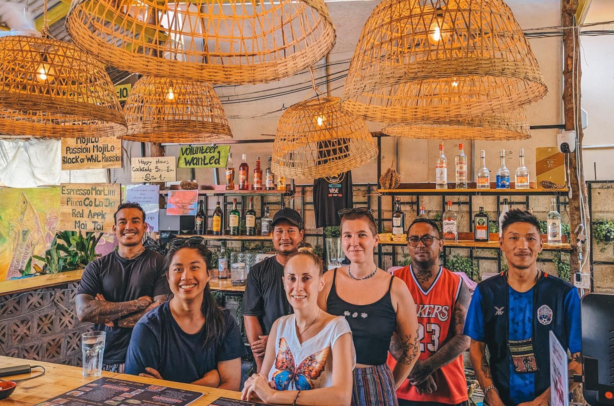 Yellow Star Hostel カンポット エクステリア 写真