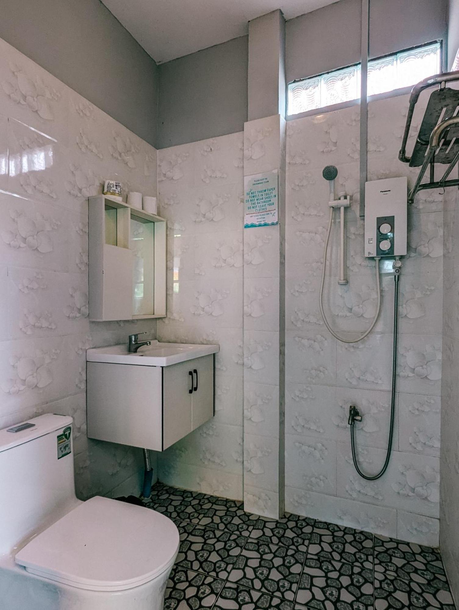 Yellow Star Hostel カンポット エクステリア 写真