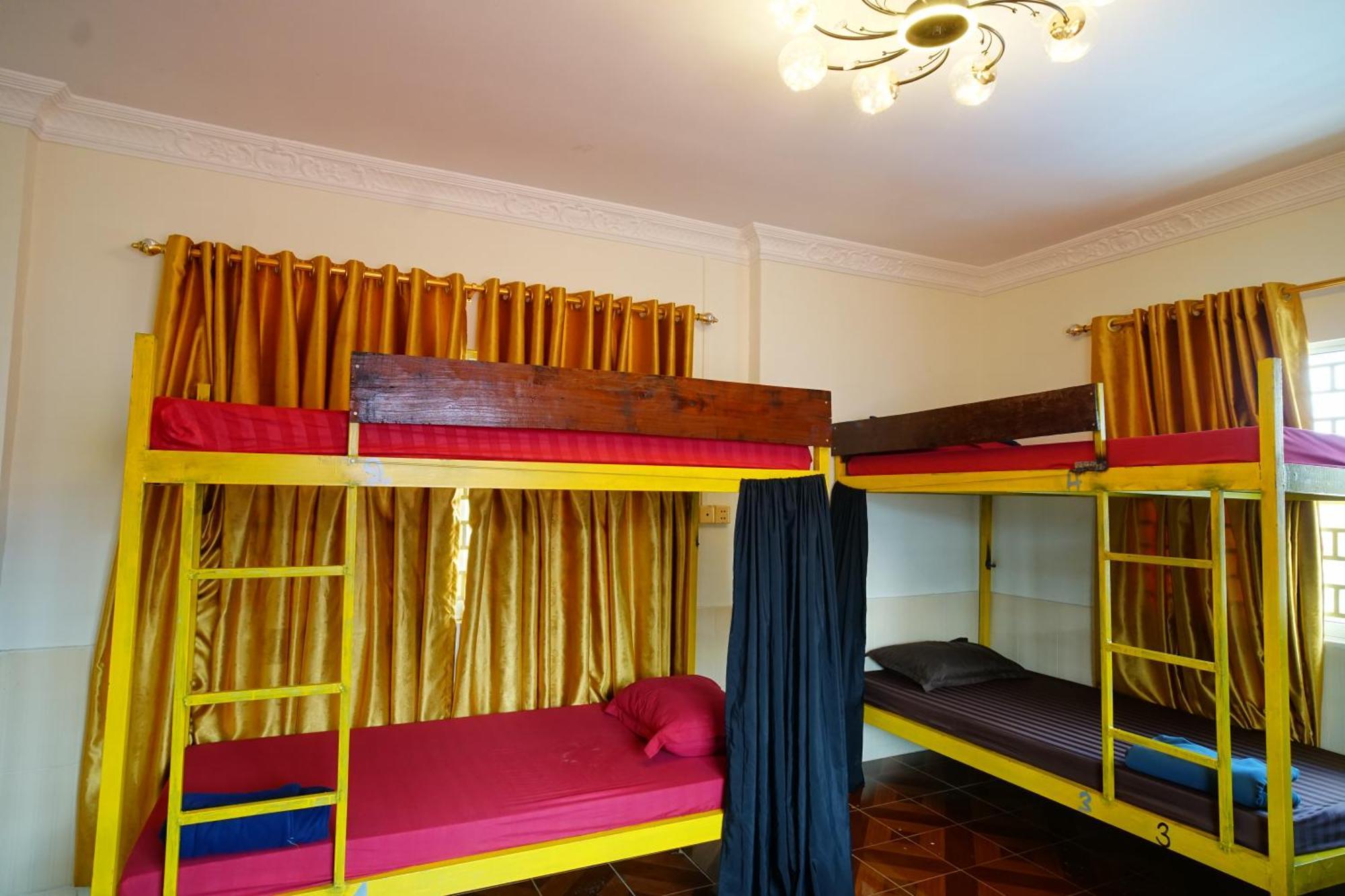 Yellow Star Hostel カンポット エクステリア 写真