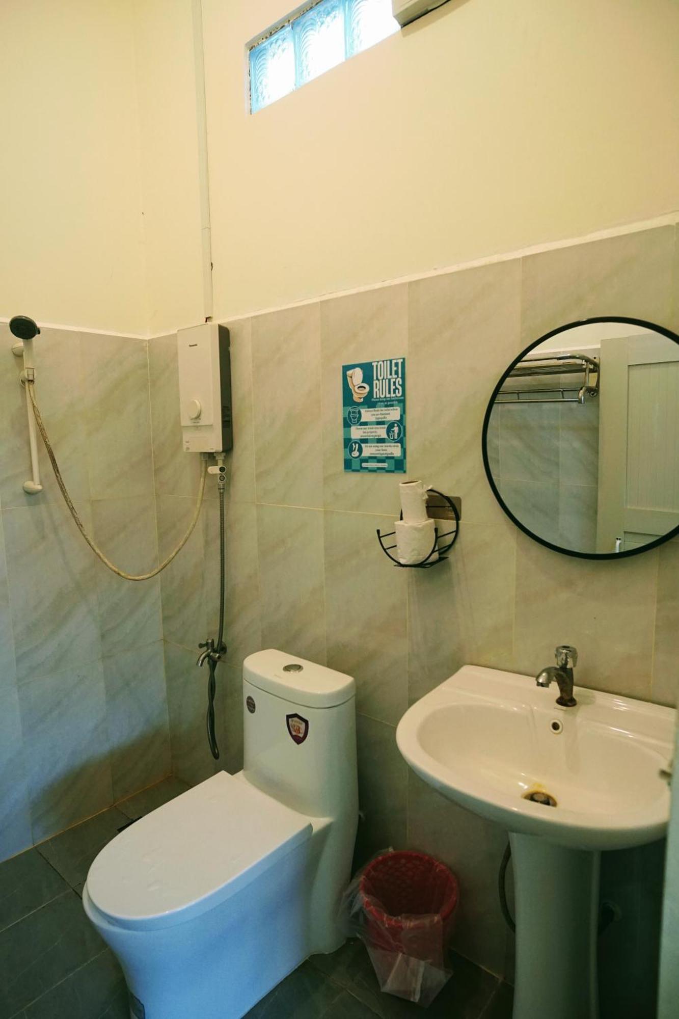 Yellow Star Hostel カンポット エクステリア 写真
